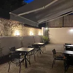 Moonbox Hotel *