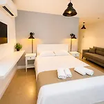 Hotel Moonbox *
