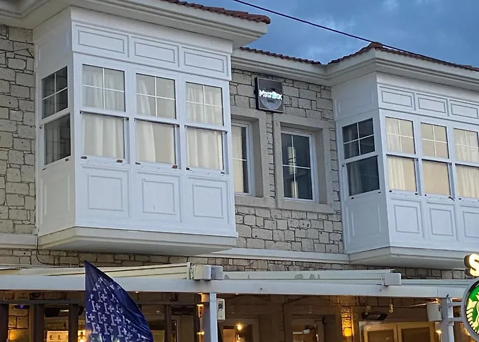 Moonbox Hotel